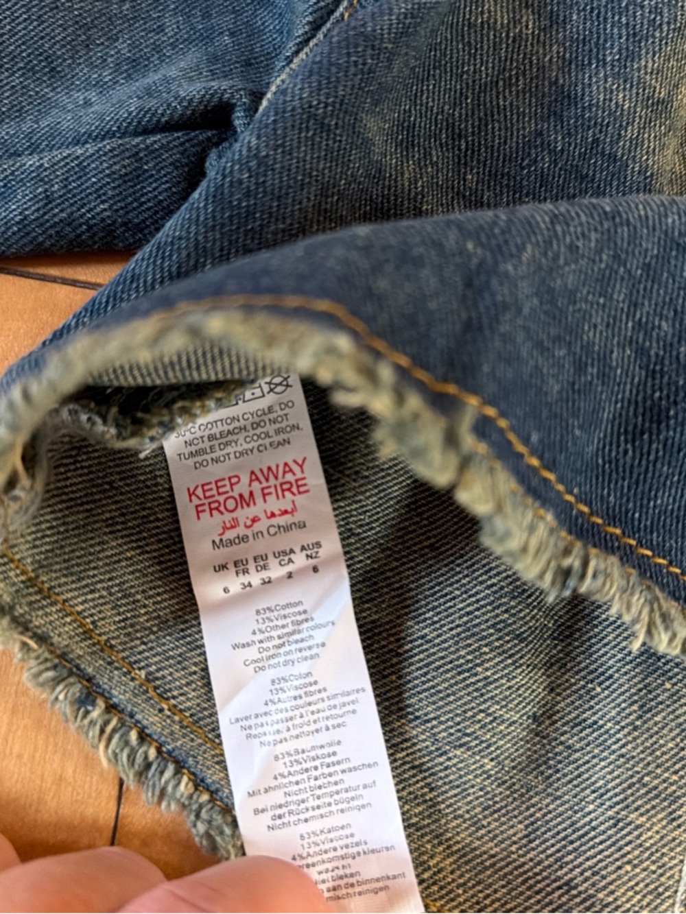 PrettyLittleThing Denim Cropped Jacket - Picture 5 of 6